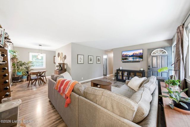 10119 Headley Hill Rd, Louisville, KY 40223