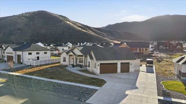 534 E FISH HATCHERY RD, Mantua, UT 84324