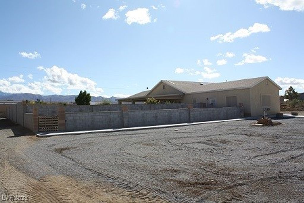 1101 East Blosser Ranch Road, Pahrump, NV 89060
