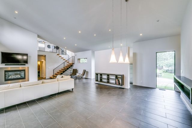 919 Knott Place, Dallas, TX 75208