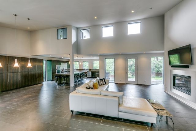 919 Knott Place, Dallas, TX 75208