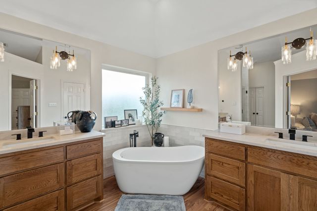 100 Sumner Lane, Waxahachie, TX 75165