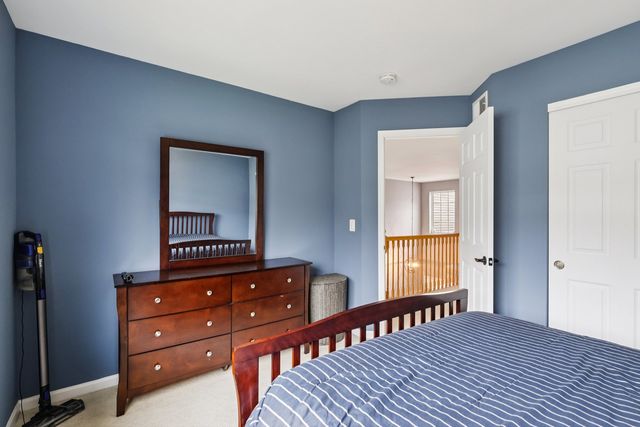 412 Jamestown Court, Aurora, IL 60502