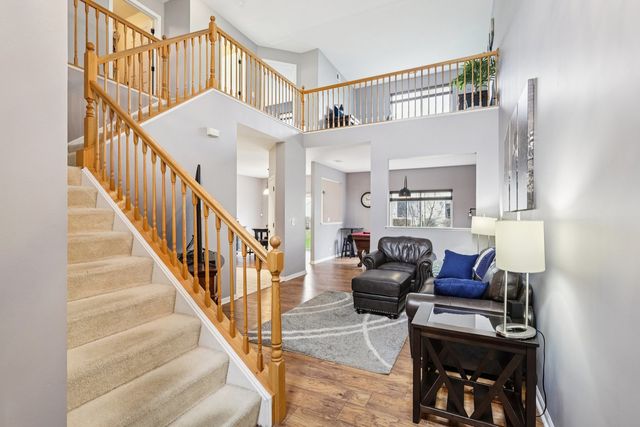 412 Jamestown Court, Aurora, IL 60502