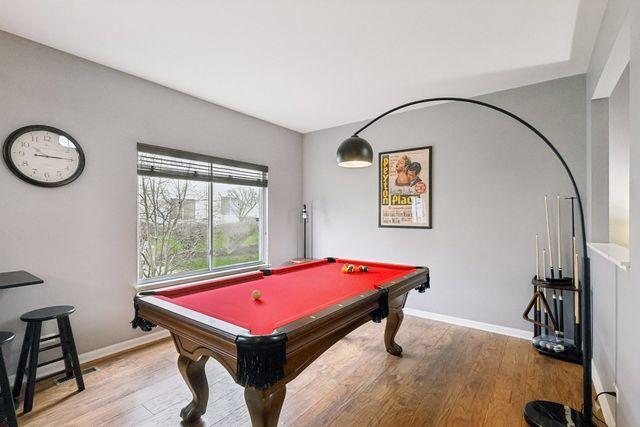 412 Jamestown Court, Aurora, IL 60502