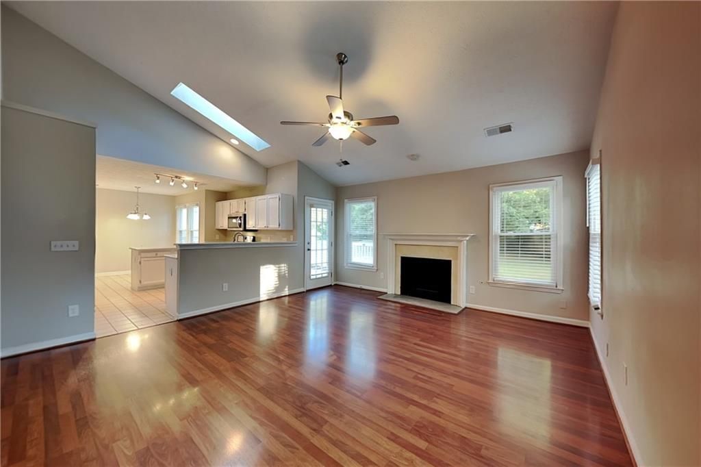 Image 2 of property listing at 465 Mikasa Drive, Alpharetta, GA 30022