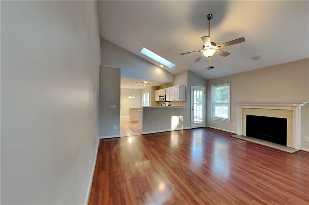 Image 3 of property listing at 465 Mikasa Drive, Alpharetta, GA 30022