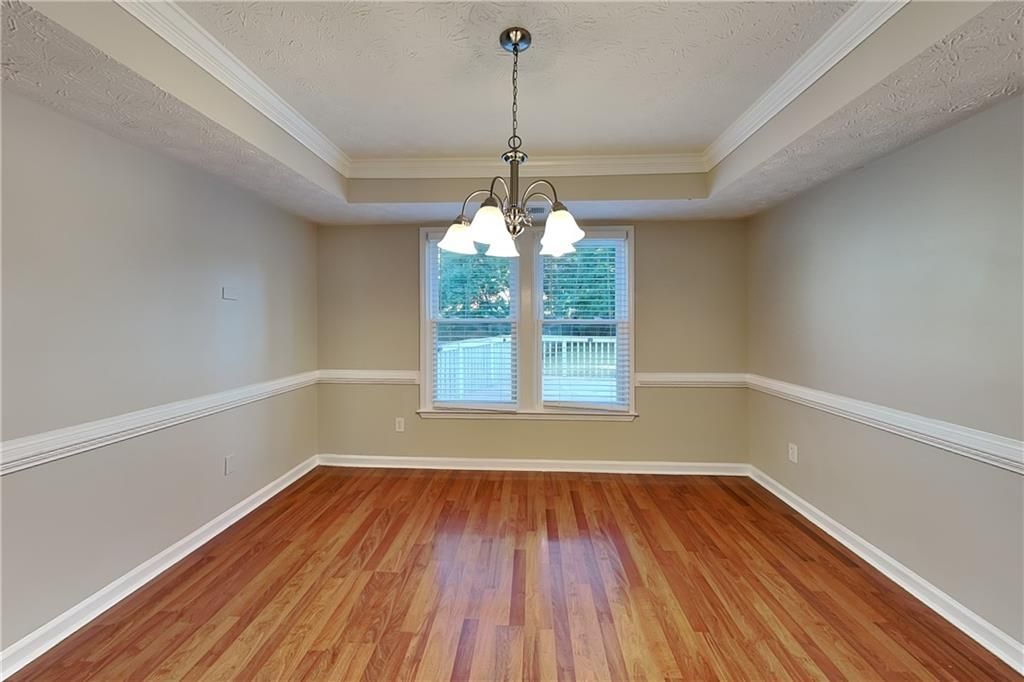 Image 7 of property listing at 465 Mikasa Drive, Alpharetta, GA 30022