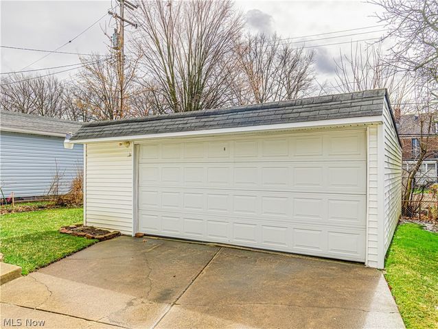 15606 Scottsdale Boulevard, Shaker Heights, OH 44120