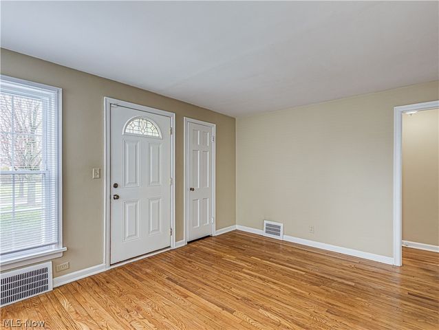 15606 Scottsdale Boulevard, Shaker Heights, OH 44120