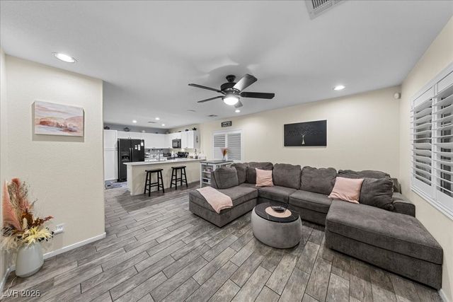 8929 Braided Yarn Avenue, Las Vegas, NV 89149