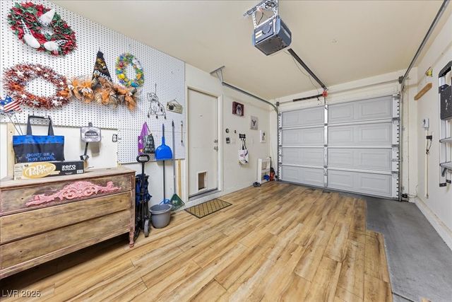 8929 Braided Yarn Avenue, Las Vegas, NV 89149