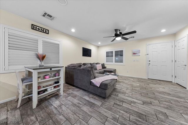 8929 Braided Yarn Avenue, Las Vegas, NV 89149