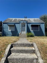 2426 Pine Street, Everett, WA 98201