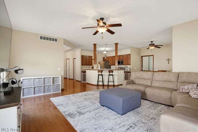 5460 Arlington Lane, Parma, OH 44134