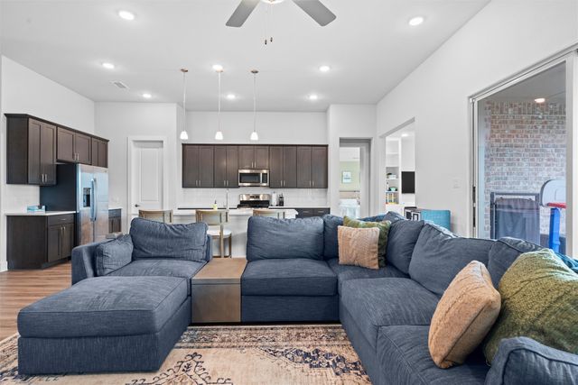 700 Bluestem Street, Mansfield, TX 76063