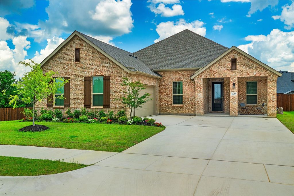 700 Bluestem Street, Mansfield, TX 76063
