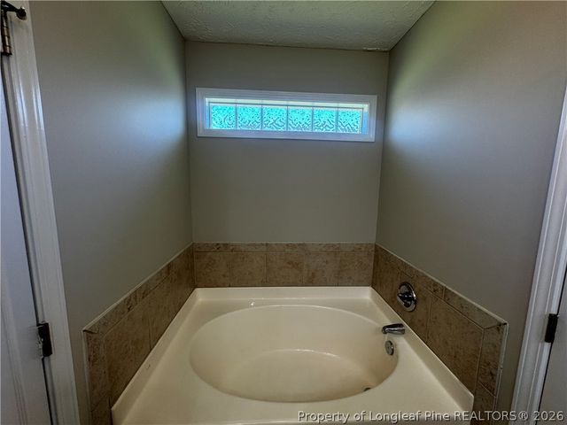 2118 Queen Elizabeth Lane, Hope Mills, NC 28348