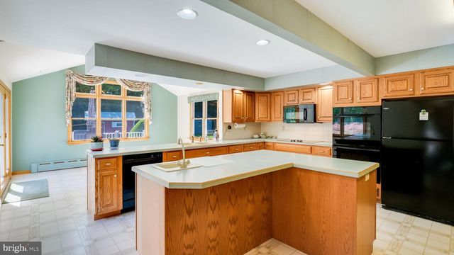 1727 RICKERT RD, Perkasie, PA 18944