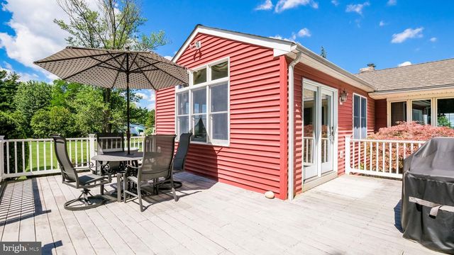 1727 RICKERT RD, Perkasie, PA 18944