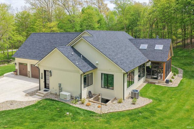 56103 Stone Hill Court, Bristol, IN 46507