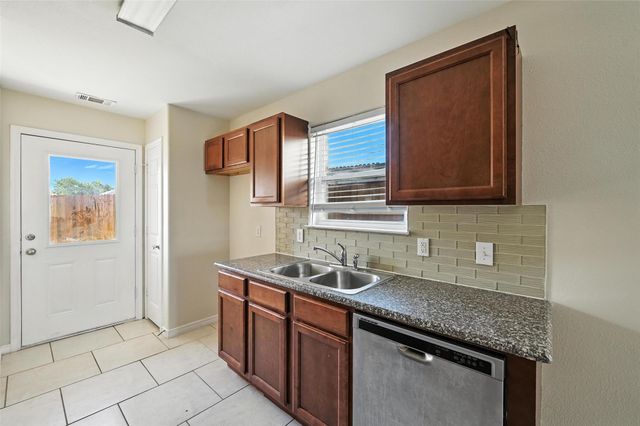 721 E College Street, Princeton, TX 75407
