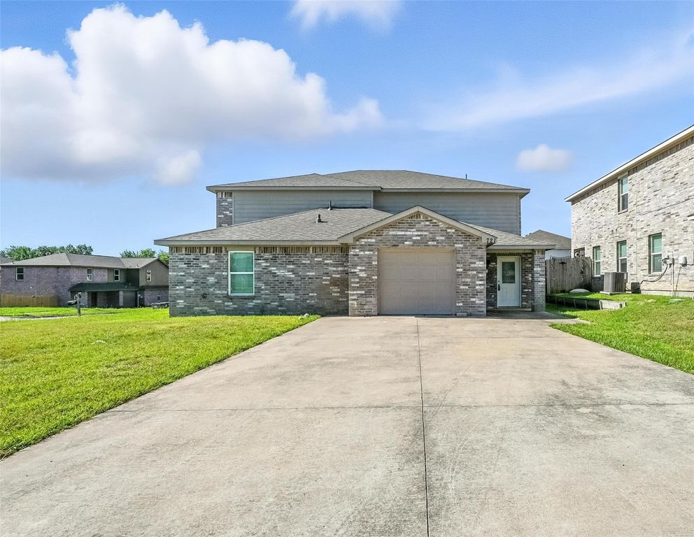 721 E College Street, Princeton, TX 75407
