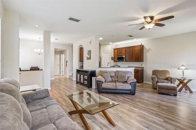 1947 ESTANCIA CIRCLE 8C, Kissimmee, FL 34741