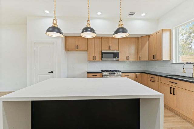 8044 Sunbury Street A, Houston, TX 77028