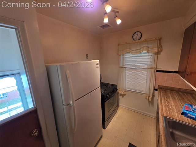 9960 Rockland, Redford Charter Township, MI 48239