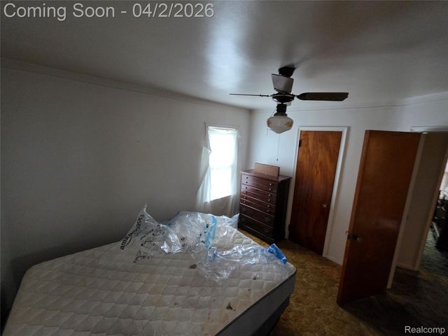 9960 Rockland, Redford Charter Township, MI 48239