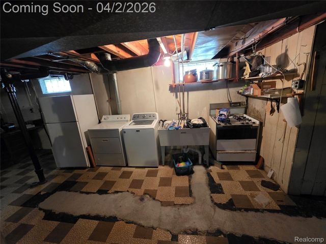 9960 Rockland, Redford Charter Township, MI 48239