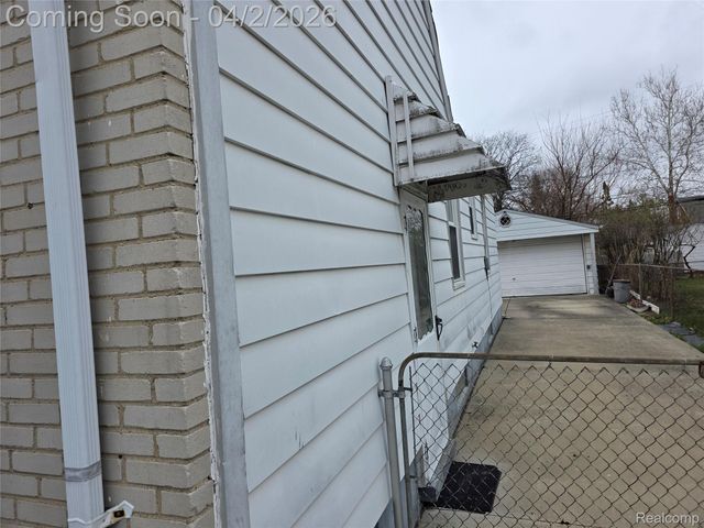 9960 Rockland, Redford Charter Township, MI 48239