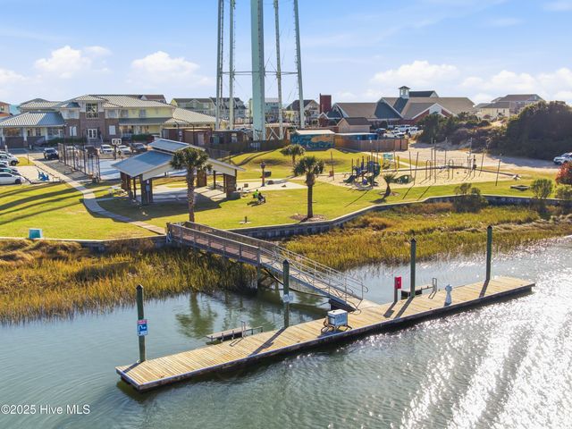 1144 Garland Lake Cir Sw, Supply, NC 28462