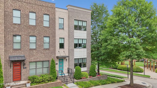 9432 Clingmans Dome Drive, Knoxville, TN 37922