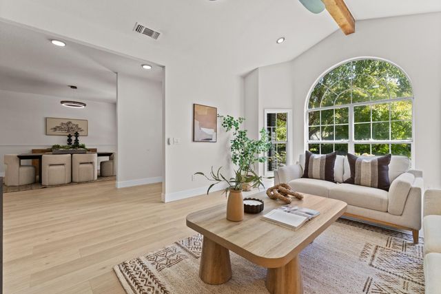 3209 Max Ct, Carmichael, CA 95608