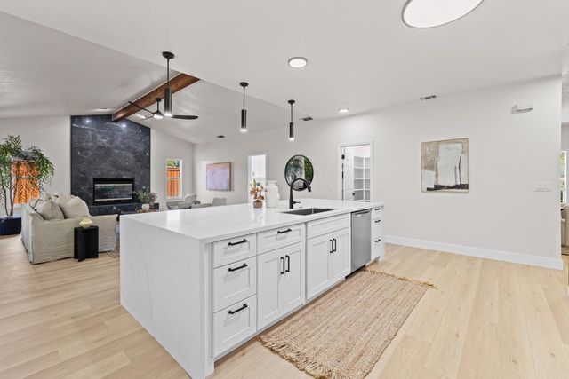 3209 Max Ct, Carmichael, CA 95608