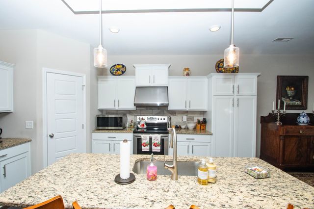 2709 Remington Trce, Clarksville, TN 37043