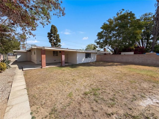 17787 Ivy, Fontana, CA 92335