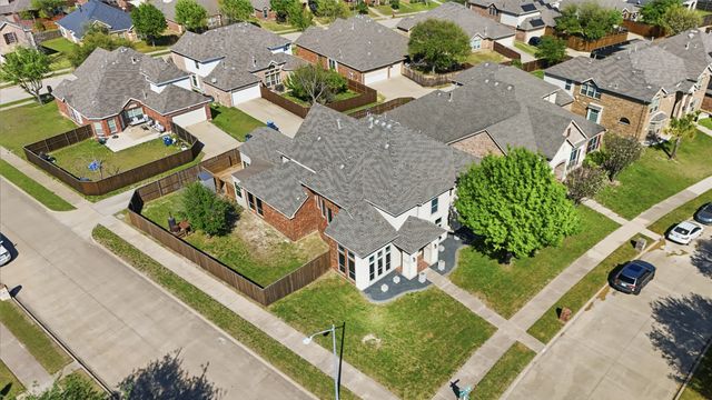 1733 White Cap Court, Desoto, TX 75115