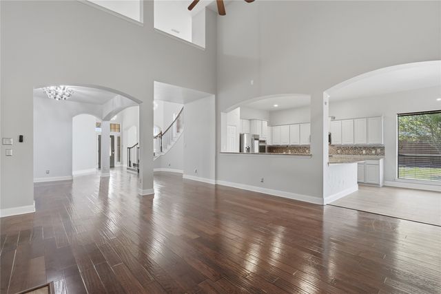 1733 White Cap Court, Desoto, TX 75115