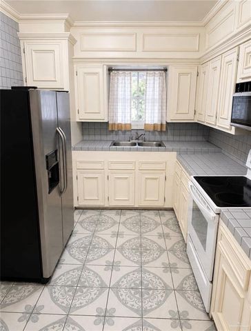 525 Eli Street, Roma, TX 78584