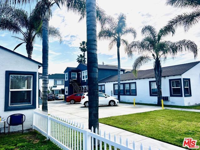 604 E CHEVY CHASE Drive B, Glendale, CA 91205