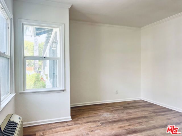 604 E CHEVY CHASE Drive B, Glendale, CA 91205