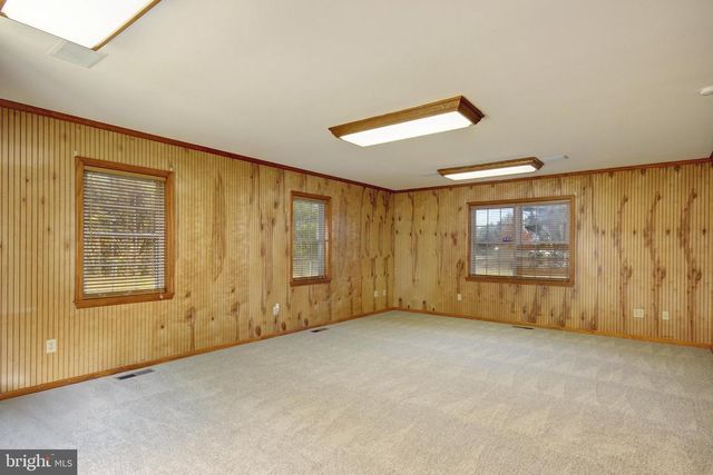 8760 JARRETT DR, Hebron, MD 21830