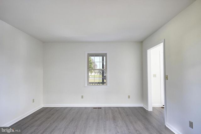 8760 JARRETT DR, Hebron, MD 21830