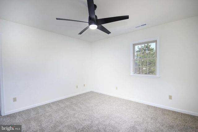 8760 JARRETT DR, Hebron, MD 21830