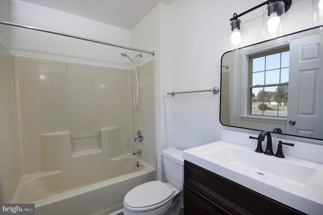 8760 JARRETT DR, Hebron, MD 21830