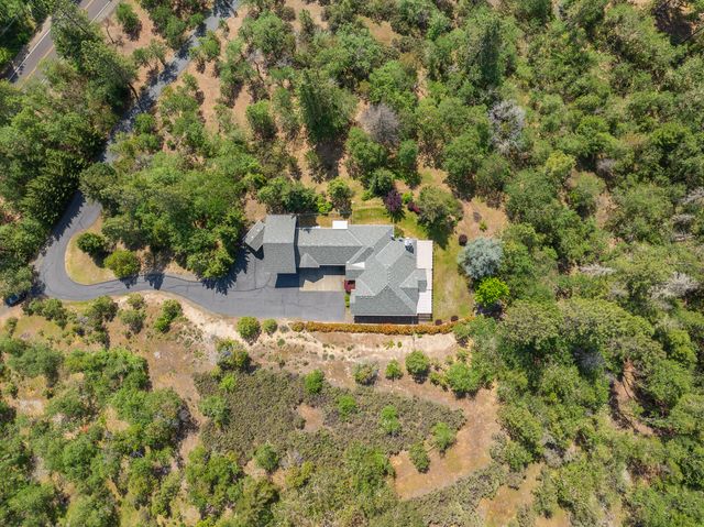 9703 Lower River Road, Grants Pass, OR 97526
