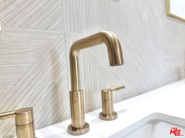 6847 N Figueroa Street, Los Angeles, CA 90042